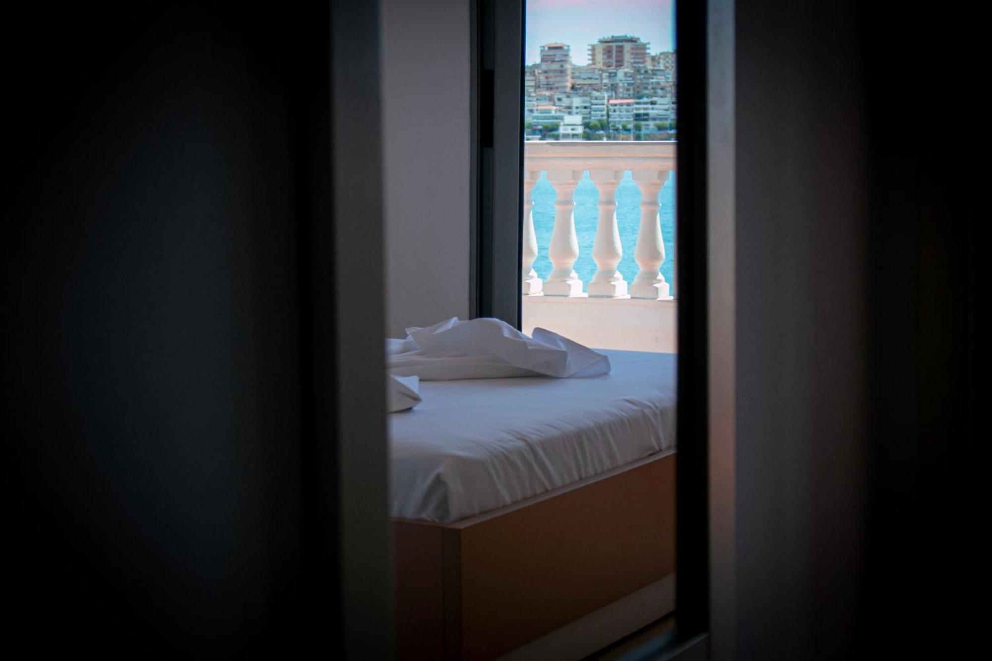 Hotel Fron Sarandë Exterior foto