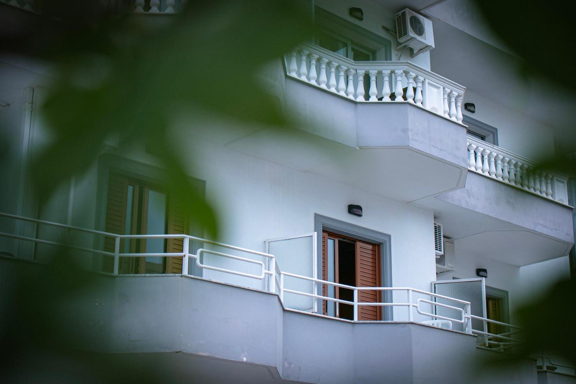Hotel Fron Sarandë Exterior foto